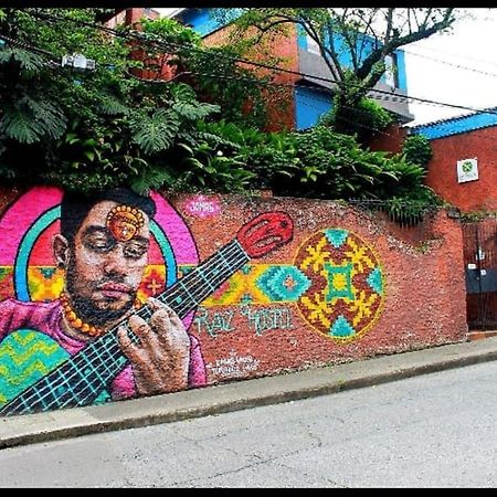 Raiz Hostel Medellin Luaran gambar