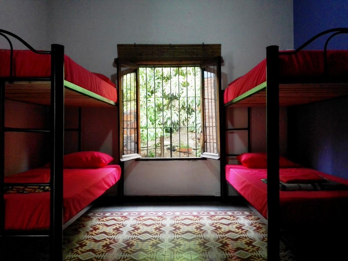 Raiz Hostel Medellin Luaran gambar