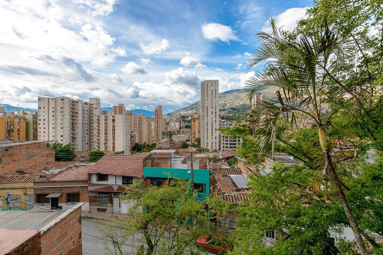 Raiz Hostel Medellin Luaran gambar