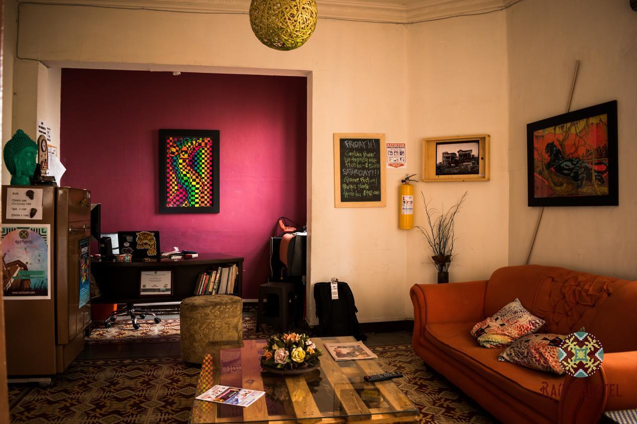 Raiz Hostel Medellin Luaran gambar