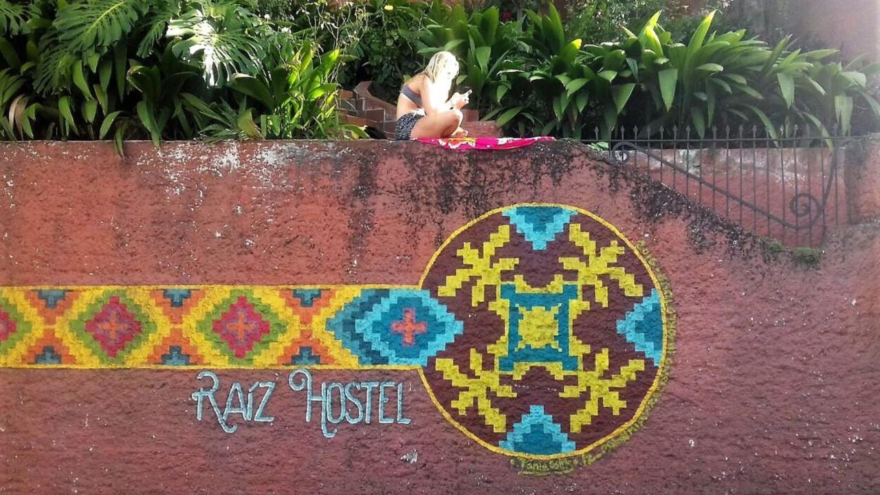 Raiz Hostel Medellin Luaran gambar