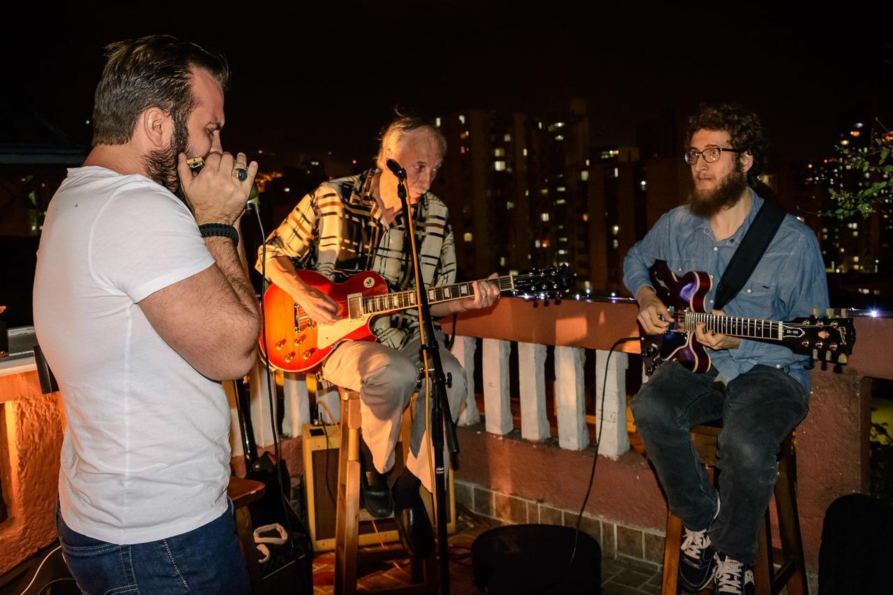 Raiz Hostel Medellin Luaran gambar