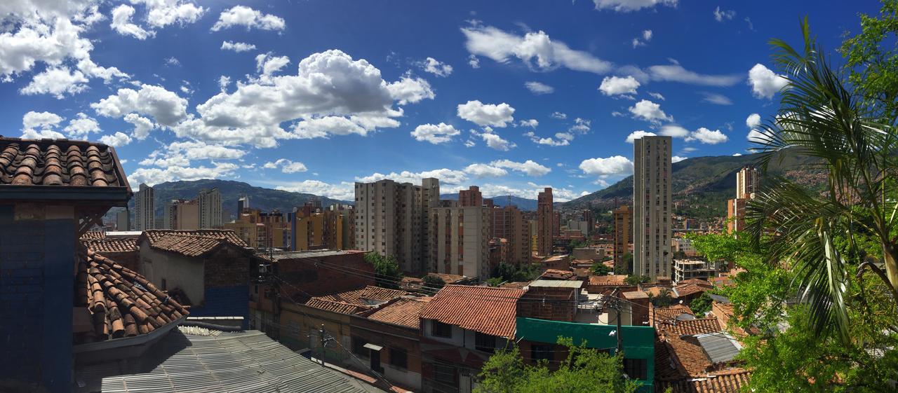 Raiz Hostel Medellin Luaran gambar